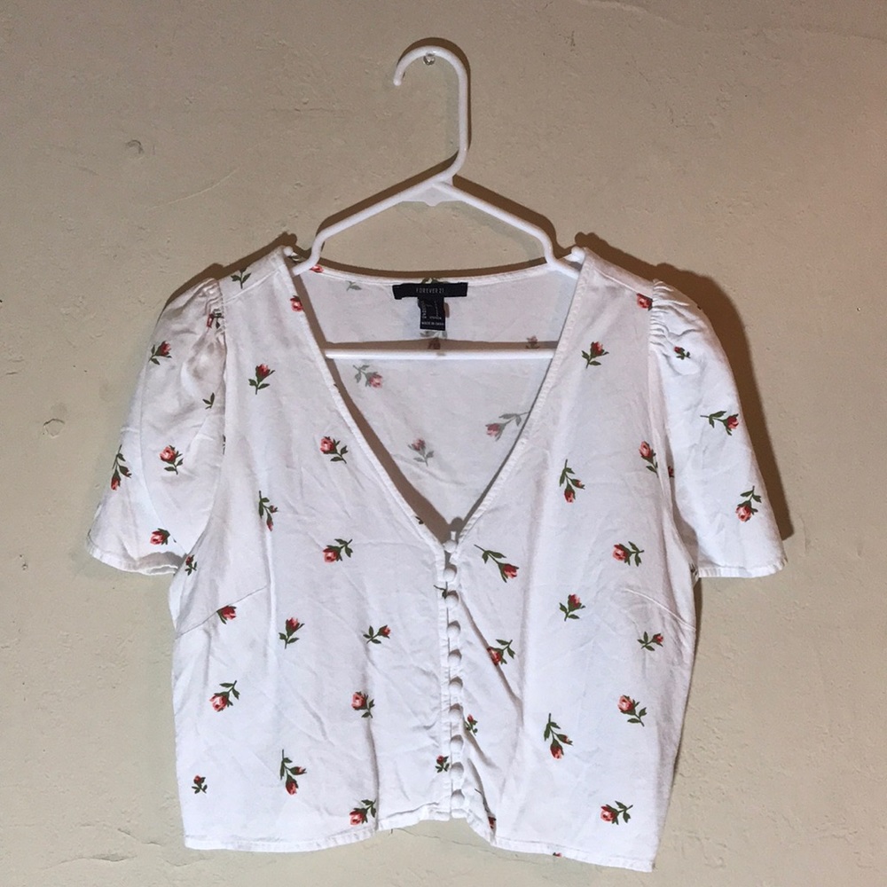 Forever 21 L floral button down crop top